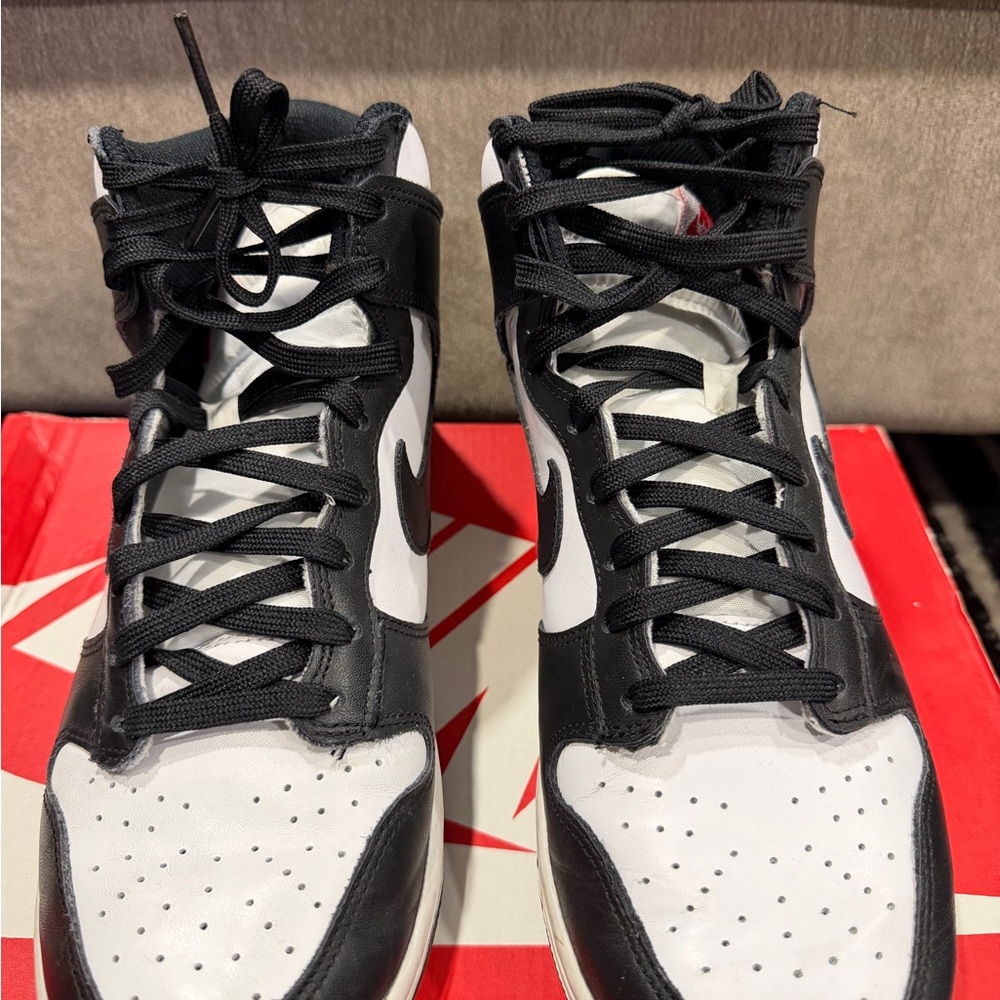 Nike Women’s Dunk High Panda - Picture 2 of 7
